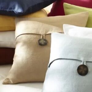 Pottery Barn Tan Linen Button Detail 18” x 18” Accent Pillow With Feather Insert